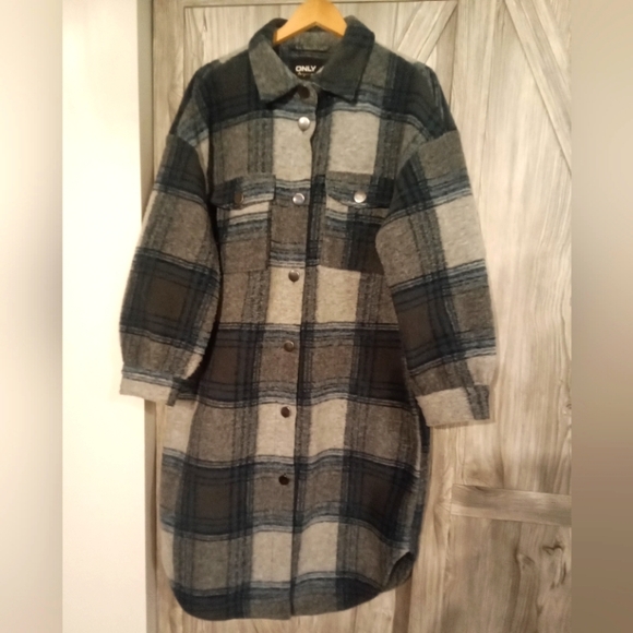 ONLY Plaid Extra Long Shacket Coat M/L - Picture 3 of 8